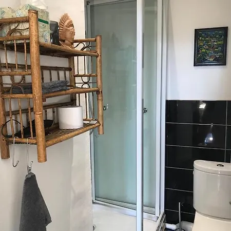 Chambre D'hotes Du Chateau Oda ve Kahvaltı Dourdan