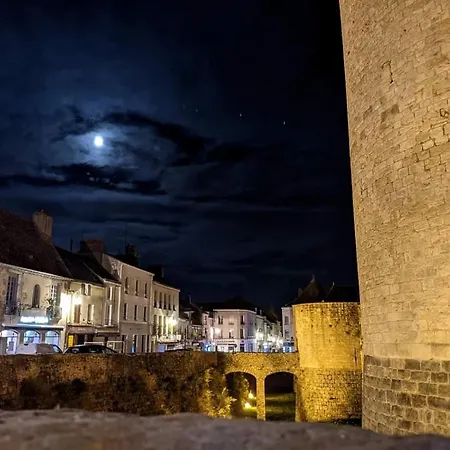 D'hote Du Chateau Bed & Breakfast Dourdan