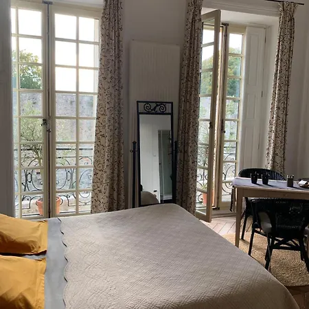 D'hote Du Chateau Bed & Breakfast 3*