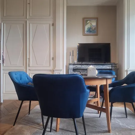 D'hote Du Chateau Bed & Breakfast 3*
