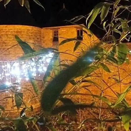 D'hote Du Chateau Bed & Breakfast Dourdan