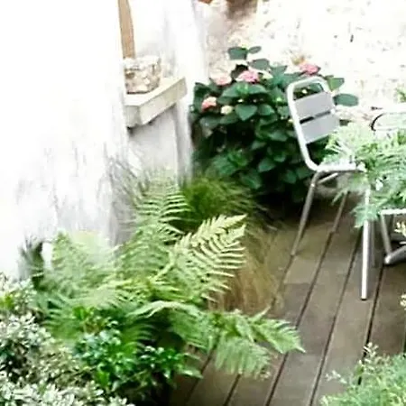 D'hote Du Chateau Bed & Breakfast Dourdan
