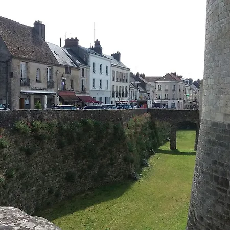 Bed & Breakfast D'hote Du Chateau Dourdan