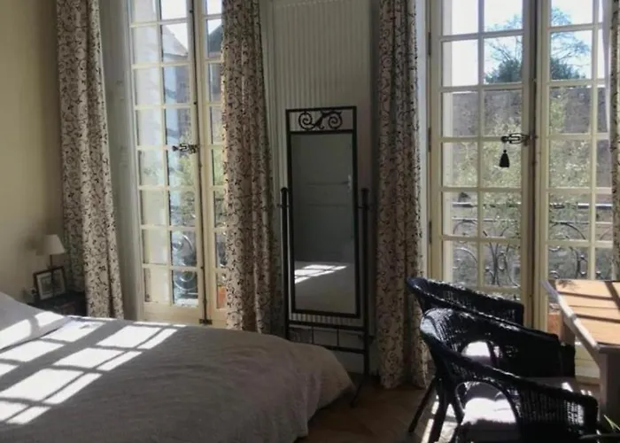 D'hote Du Chateau Bed & Breakfast